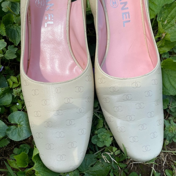 Chanel shoes with small heel - Picture 6 of 16